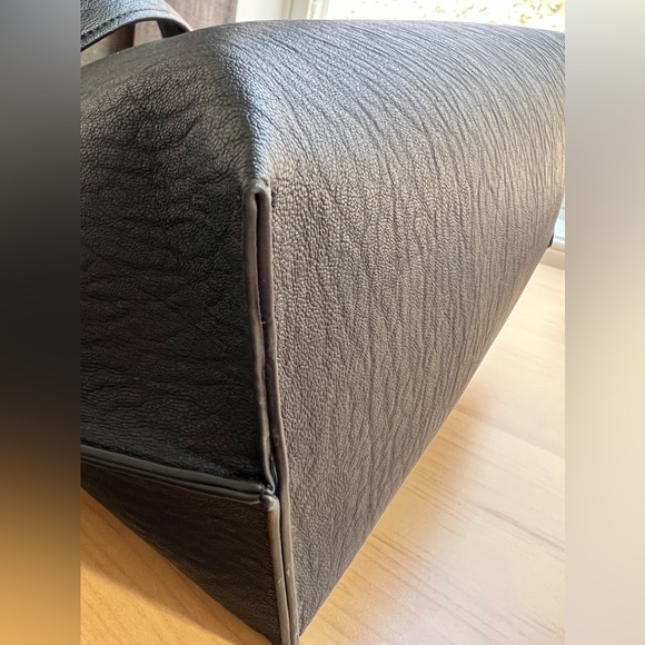 CALVIN KLEIN - purse color black leather with silver hardware. - Picture 13 of 15